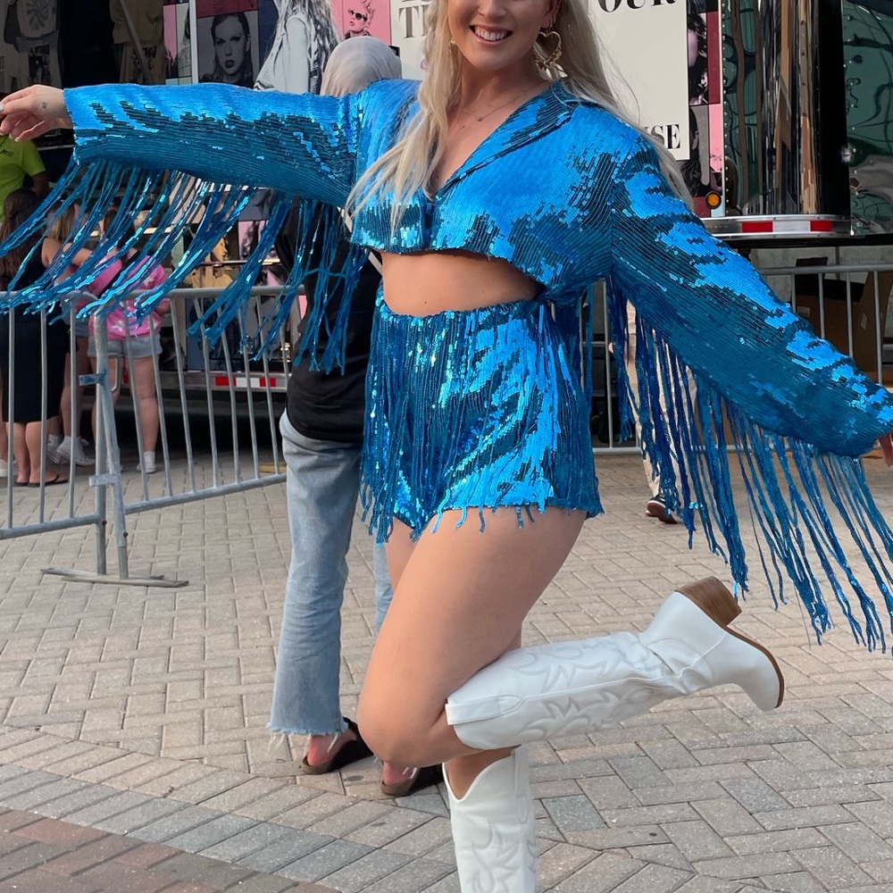 Eras Tour outfit-blue sequin fringe romper✨🪩
